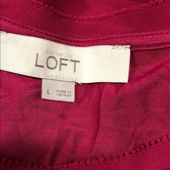 🛍️Ann Taylor Loft tunic style top with sheer trim - Picture 3 of 8